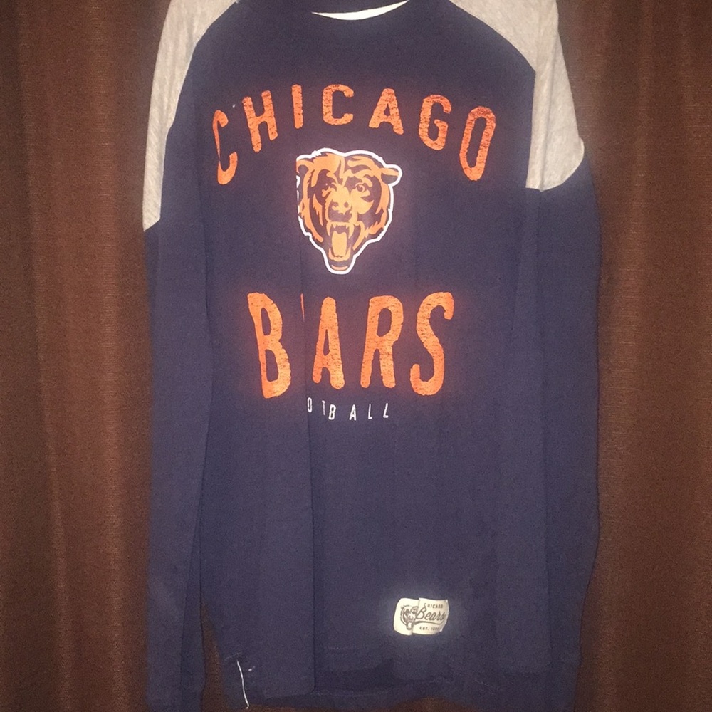 3/$15🥰Bears shirt